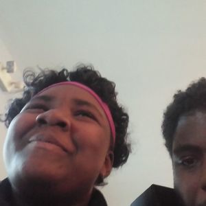 Meet your Posher, Derrick